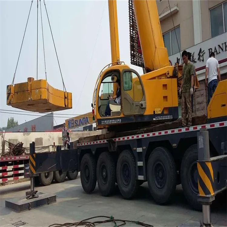 仁和当地吊车出租|机器吊装|75吨|工厂搬迁服务